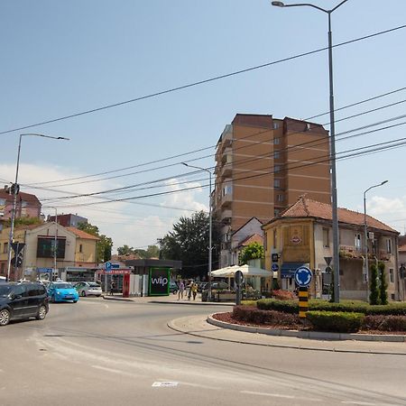 4 Rooms Apartments Nis Exterior photo
